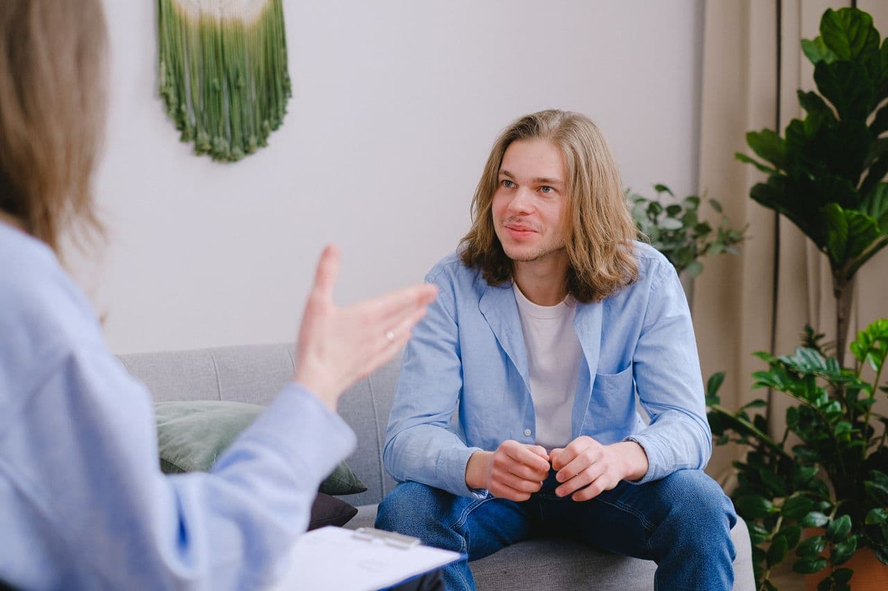 a-therapist-talking-to-her-patient